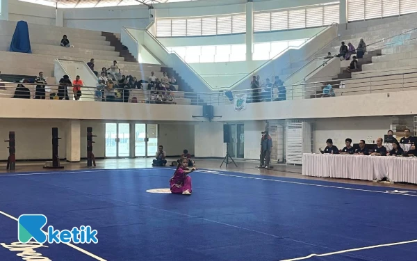 Foto Penampilan atlet Wushu Daolu Kota Malang pada Porprov IX Jatim 2025. (Foto: Lutfia/Ketik)