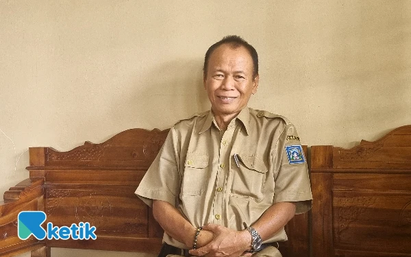 Foto Lurah (Kepala Desa) Banyuraden Sudarisman ST. (Foto: Fajar Rianto/Ketik)


Kantor Kalurahan Banyuraden, Kapanewon Gamping, Sleman. (Foto: Fajar Rianto/Ketik)