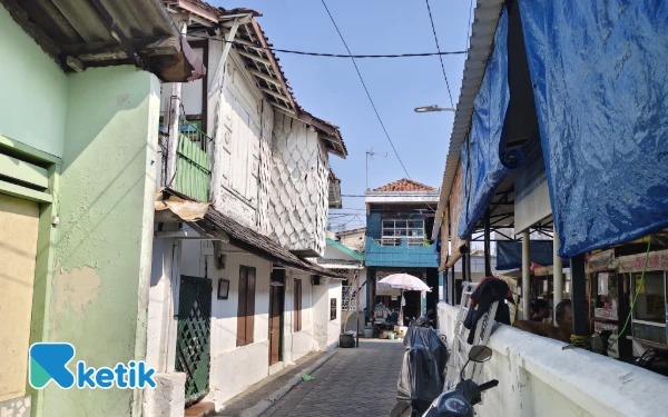 Foto Langgar Dukur Kayu yang terletak di Lawang Seketeng IV, Jalan Grogol GG I, Peneleh, Surabaya tempat bung Karno kecil belajar ngaji. (Foto: Fitra Herdian/Ketik)
