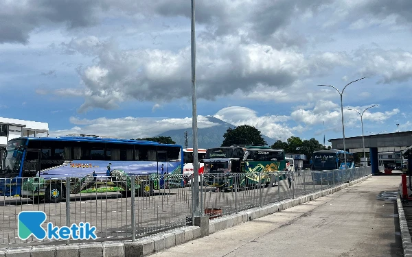 Foto Bagian dalam Terminal Arjosari Kota Malang. (Foto: Lutfia/Ketik)