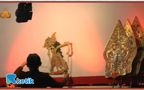 Foto Pergelaran Wayang kulit dengan Lakon Amartha Binangun di Polresta Banda Aceh (Foto/Humas Polda/For Ketik)