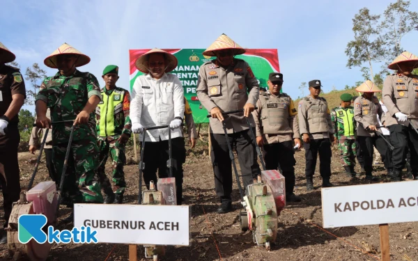Foto Penanaman Jagung Serentak Oleh Polda Aceh (Foto/Humas Polda/Ketik)