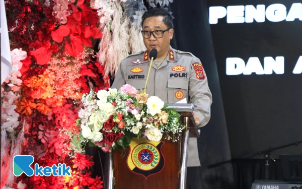 Foto Kapolda Aceh Irjen Pol. Dr. Achmad Kartiko saat menyampaikan sambutannya di Aula Presisi Mapolda Aceh, Kamis, 10 Juli 2025. (Foto/Humas Polda/For Ketik)
