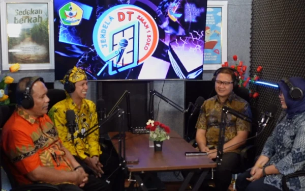Foto Kepala Dinas Pendidikan Provinsi Jawa Timur, Dr. Aries Agung Paewai narasumber Podcast Jendela DT. (Foto: Happy Kuntum)