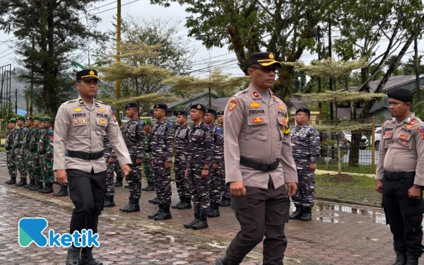Foto Pemeriksaan Pasukan oleh Pimpinan Apel (Foto/Helman/Ketik)