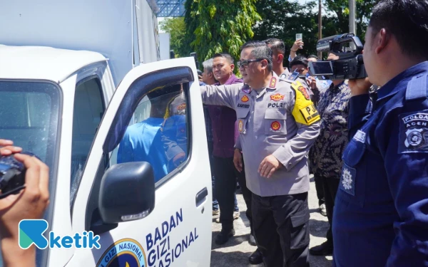 Foto Pelepasan Kendaraan Distribusi MBG oleh Kapolda Aceh Irjen Pol. Dr. Achmad Kartiko pada Kamis, 17 Juli 2025. (Foto/Humas Polda Aceh/For Ketik)