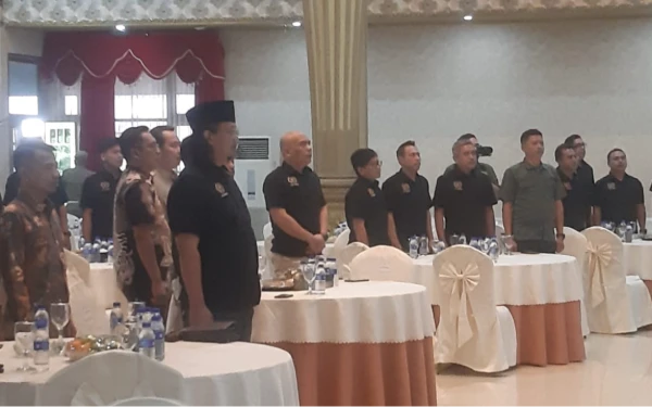 Foto Kepengurusan PWI Jember diisi dengan banyak wajah baru dan generasi muda. (Istimewa)