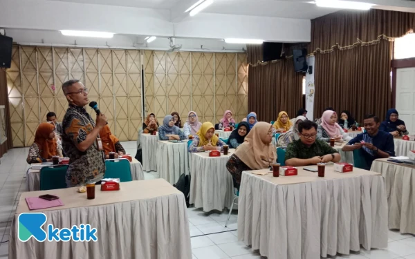 Foto Workshop “Integrasi Media Interaktif Slido dan Wordwall dalam Pembelajaran Landeskunde” di SMAN 3 Surakarta, diikuti oleh 30 guru bahasa Jerman dari berbagai SMA di Jawa Tengah, 18 Juli 2025. (Foto: Iwa Sobara for Ketik)