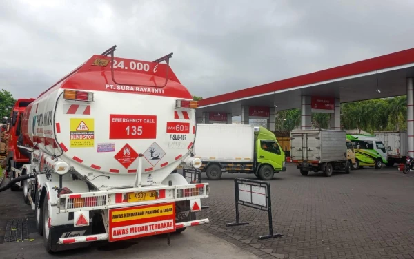 Foto Truk Pertamina saat akan melakukan pengisian BBM ke SPBU. (Istimewa/ Humas Pertamina)