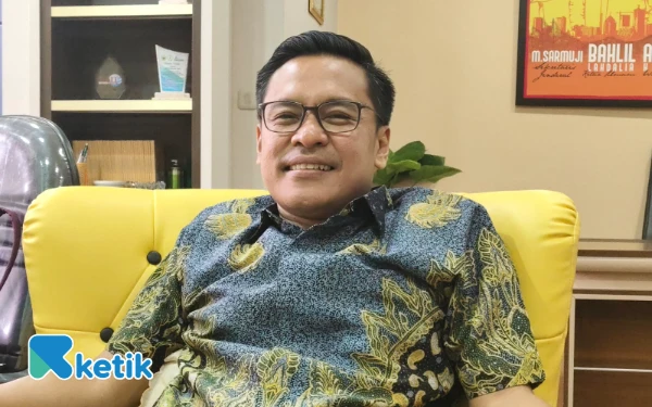 Foto Politisi Golkar Surabaya Arif Fathoni yang menjabat sebagai Wakil Ketua DPRD Surabaya. (Foto: Shinta Miranda/Ketik)