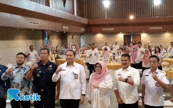 Foto Pj Sekda Kabupaten Malang Nurcahyo saat membuka evaluasi DBHCHT. (Foto: Binar Gumilang/Ketika)