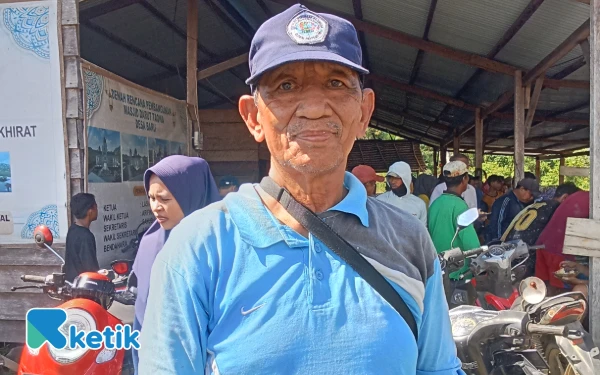 Foto Foto Ketua Panitia Mesjid Darul Taqwa desa baru