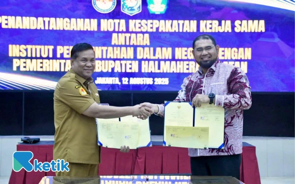 Foto Rektor IPDN Halilul Khairi dan Bassam Kasuba (Foto: Us For Ketik)