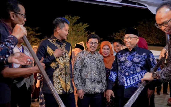Foto Semarak Ekonomi Syariah Wilayah Mataraman (SYIAR) 2025 resmi digelar di Alun-Alun Kanigoro, Kabupaten Blitar, Kamis 14 Agustus 2025. (foto : BI Kediri for Ketik).