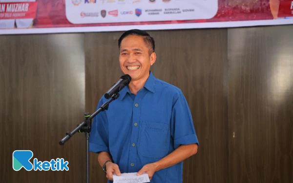Foto Wali Kota Palembang, Ratu Dewa, secara resmi membuka Turnamen PlayStation Wartawan Palembang By MOJO yang digelar di Pendopo Rumah Dinas Wali Kota Palembang, Sabtu 16 Agustus 2025 (Foto: M Nanda/Ketik)