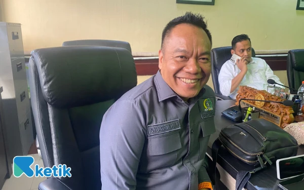 Foto Ketua Komisi A DPRD Surabaya Yona Bagus Widyatmoko. (Foto: Shinta Miranda/Ketik)