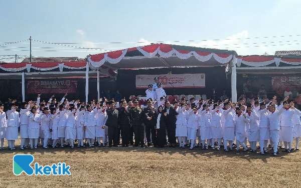 Foto Zivara bersama anggota Paskibra Kapanewon Kasihan 2025, foto bersama setelah sukses  menjalankan tugasnya. (Foto: Fajar Rianto/Ketik)