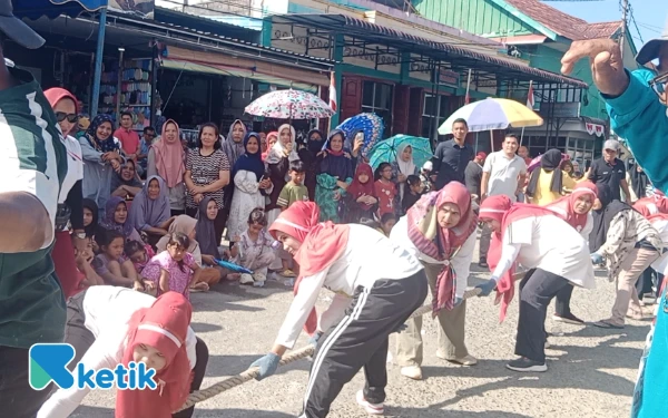 Foto Peserta Lomba Tarik Tambang antar Dusun Desa Sinabang, Senin 18 Agustus 2025 (Foto/Helman/Ketik)