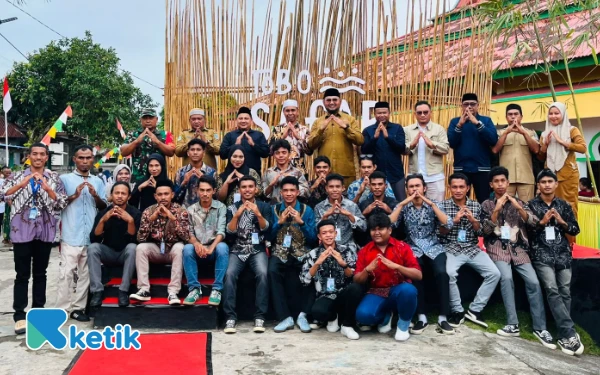 Foto Pemda Haslel dan Forkopimcam dan Pemuda Bobawa (Foto: Alif For Ketik)