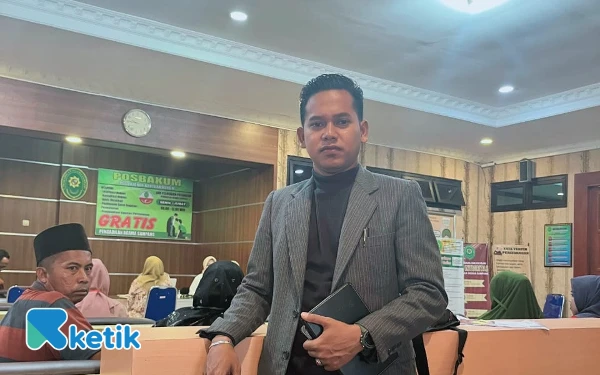 Foto Andi Subahri Kuasa Hukum Korban Pencabulan di Robatal (Foto: Mat Jusi/Ketik).
