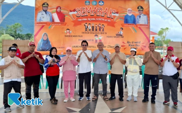 Foto Wabup Helmi dan jajaran beserta Wakil Walikota Ternate Nasri Abubakar Berpose Bersama (Foto: Mursal/Ketik)