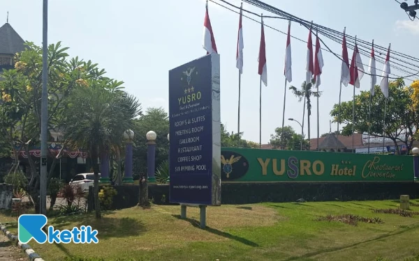 Foto Hotel Yusro di Kota Jombang. (Foto: Rifat/Ketik)