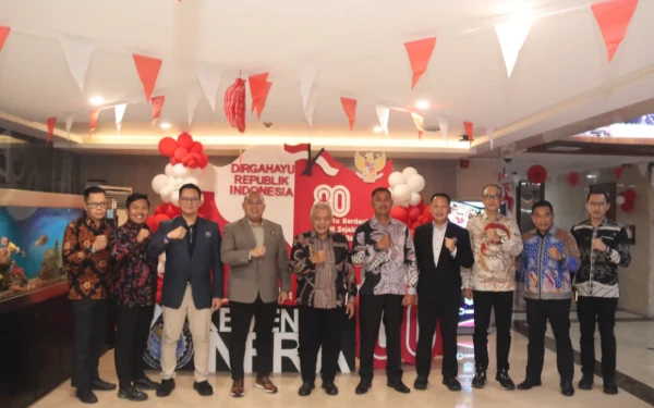 Foto Bupati Malang Sanusi usai beraudiensi dengan Kemenko Infra bahas Tol Malang-Kepanjen. (Foto: Prokopim Kabupaten Malang)