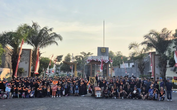 Foto Antusiasme warga Perumahan Taman Dhika Sidoarjo saat mengikuti perayaan HUT kemerdekaan RI ke-80. (Foto: Panitia Acara HUT Kemerdekaan)