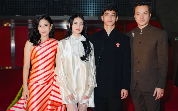 Foto Dian Sastrowardoyo, Harleyava Princy, El Putra Sarira, dan Nicholas Saputra hadiri Busan International Film Festival 2025 (Foto: Instagram/@therealdisastr)