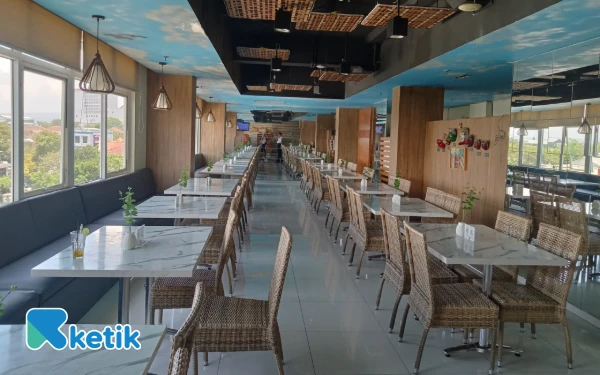 Foto Ruangan No Smoking di Restoran Hotel Whiz Prime Malang. (Foto: Aliyah/Ketik)