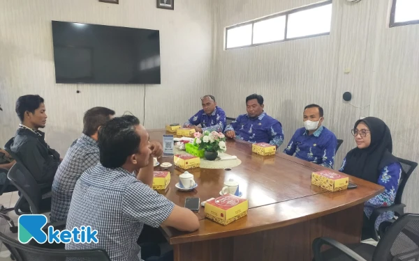 Foto AMS Audiensi ke Inspektorat Daerah Kabupaten Sampang, Kamis, 2 Oktober2025 (Foto: Mat Jusi/Ketik).