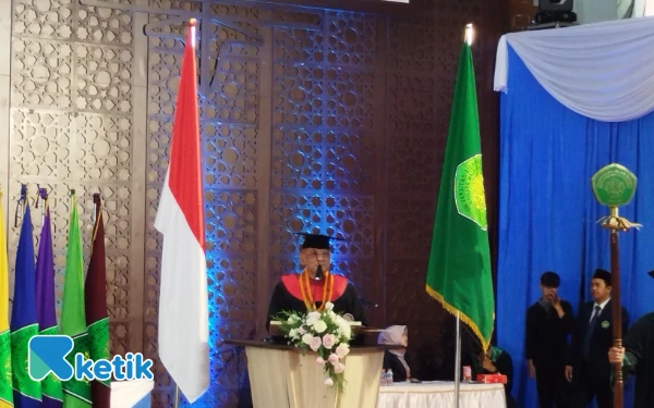 Foto Gus Irfan saat memberikan sambutan sebagai wakil wisudawan (Aris ketik)