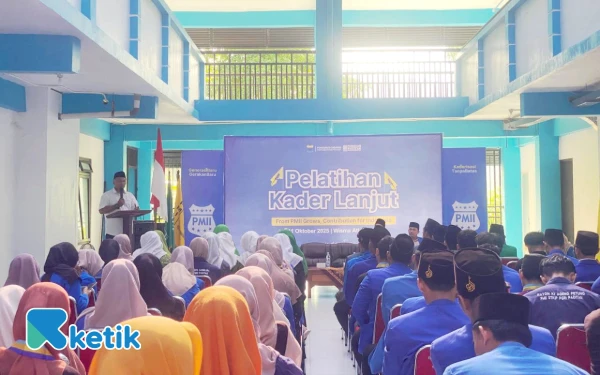 Foto Suasana seremonial pembukaan Pelatihan Kader Lanjut (PKL-II) PMII Cabang Pacitan di Gedung Wisma Atlet, Minggu (5/10/2025). (Foto: PMII for Ketik)