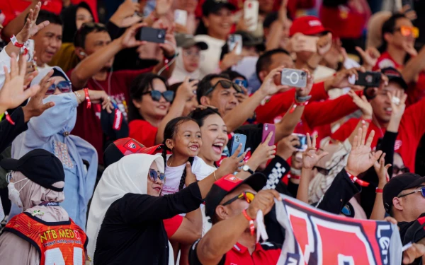 Foto Ramainya penonton pada MotoGP Pertamina Grand Prix of Indonesia 2025 di Mandalika, 5 Oktober 2025. (Foto: MGPA)