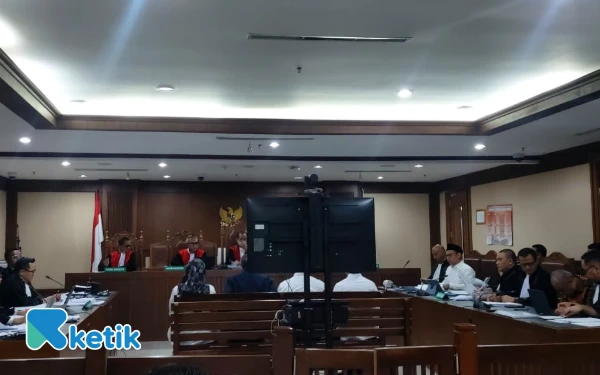 Foto Sidang perkara dugaan korupsi jual beli gas PT Perusahaan Gas Negara (PT PGN) dan PT Inti Alasindo Energy (PT IAE) tahun 2017 di Pengadilan Tipikor Jakarta Pusat, Senin 6 Oktober 2025 dengan agenda pemeriksaan saksi. (Foto: Fajar Rianto/Ketik)