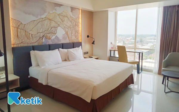 Foto Pemandangan Deluxe Room di Ascent Premiere Hotel Malang. (Foto: Aliyah/Ketik)