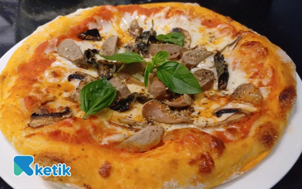 Foto Rasa yang unik membuat pizza dari bahan sourdough menjadi kuliner sehat, Rabu, 8 Oktober 2025. (Foto: Khaesar/Ketik)