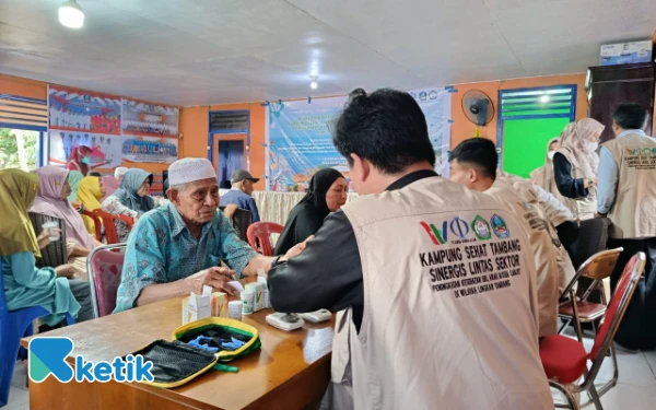 Foto Warga masyarakat Desa Sambiki antusias melakukan pemeriksaan Kesehatan (Foto: PT Wanatiara For Ketik)