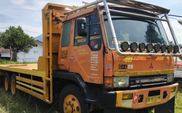 Foto Mobil tronton yang diamankan sebagai barang bukti
