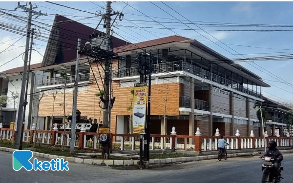 Foto Pasar Godean sisi belakang. (Foto: Fajar Rianto/Ketik.com)