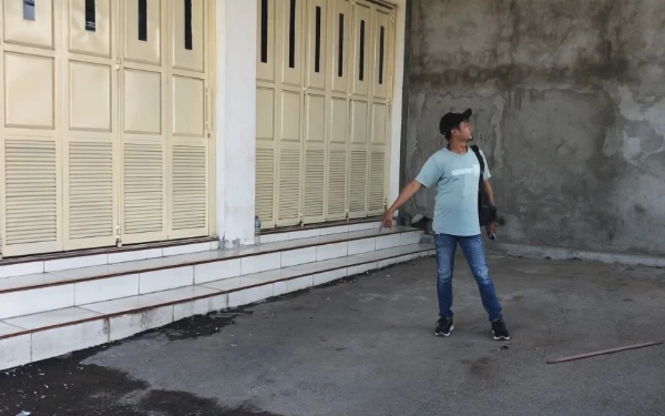 Foto lokasi pik up terparkir di kecamatan pacet kabupaten mojokerto (foto : sholahudin/ ketik.com)
