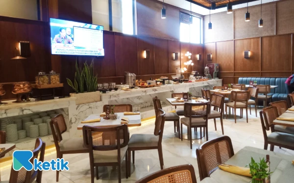 Foto View Ken Dedes Restaurant di The Alana Hotel Malang. (Foto: Aliyah/Ketik)