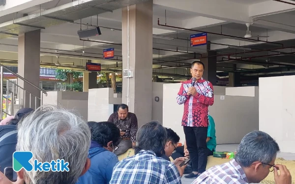 Foto Budi Santoso saat mengawali acara Jumpa Pers di Pasar Godean belum lama ini. (Foto: Fajar Rianto/Ketik.com)