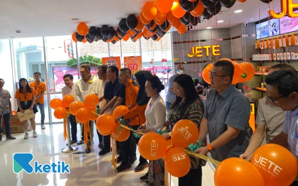 Foto Peresmian Tenant Jete yang ada di Lobby Siloam Hospitals Surabaya Gubeng. (Foto: Shinta Miranda/Ketik.com)