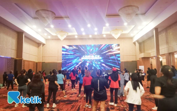 Foto Kegiatan Lesmills Bodycombat bersama Fitness Pluss di Grand Singasari Ballroom The Alana Hotel Malang. (Foto: Aliyah/Ketik.com)