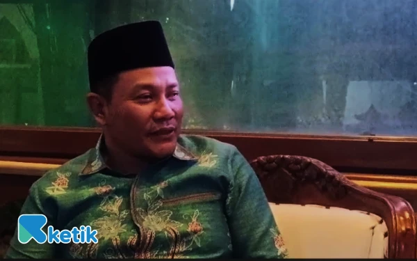 Foto Bupati Subandi menyampaikan pesan bahwa peserta Lomba RT harus mampu mempertahankan kondisi lingkungan masing-masing meski lomba telah selesai. (Foto: Fathur Roziq/Ketik.com)