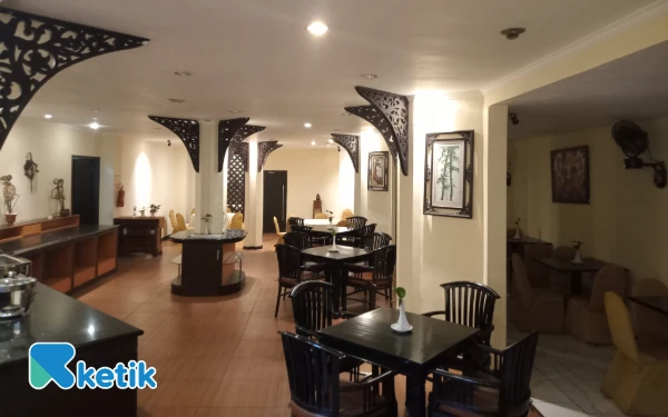 Foto View restoran pada Hotel Tuwuh At Kayutangan Malang. (Foto: Aliyah/Ketik.com)