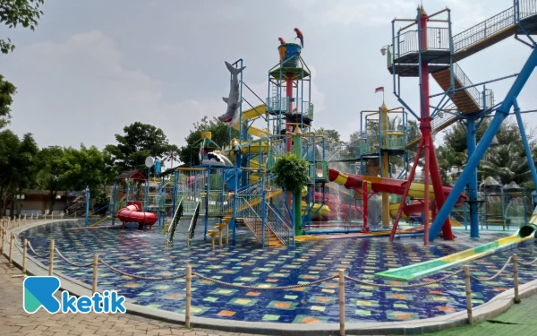 Foto Wahana air yang beragam di Hawai Waterpark. (Foto: Aliyah/Ketik.com)