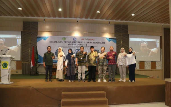 Foto Sosialisasi Pembelajaran Mendalam (PM) bagi guru-guru SMA/sederajat di Mataram pada Sabtu, 1 November 2025,  di Kampus UMMAT. (Foto: Kemendikdasmen)