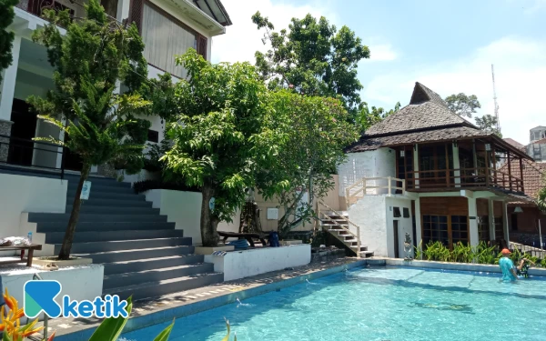 Foto Pemandangan kolam renang di Padi Heritage Resort Malang. (Foto: Aliyah/Ketik.com)